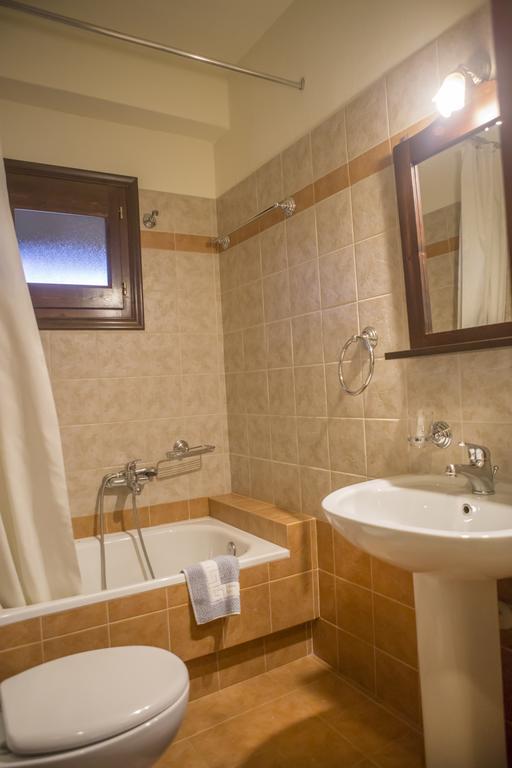 T'Asprolithia Villa Kalývia Fylaktís Buitenkant foto