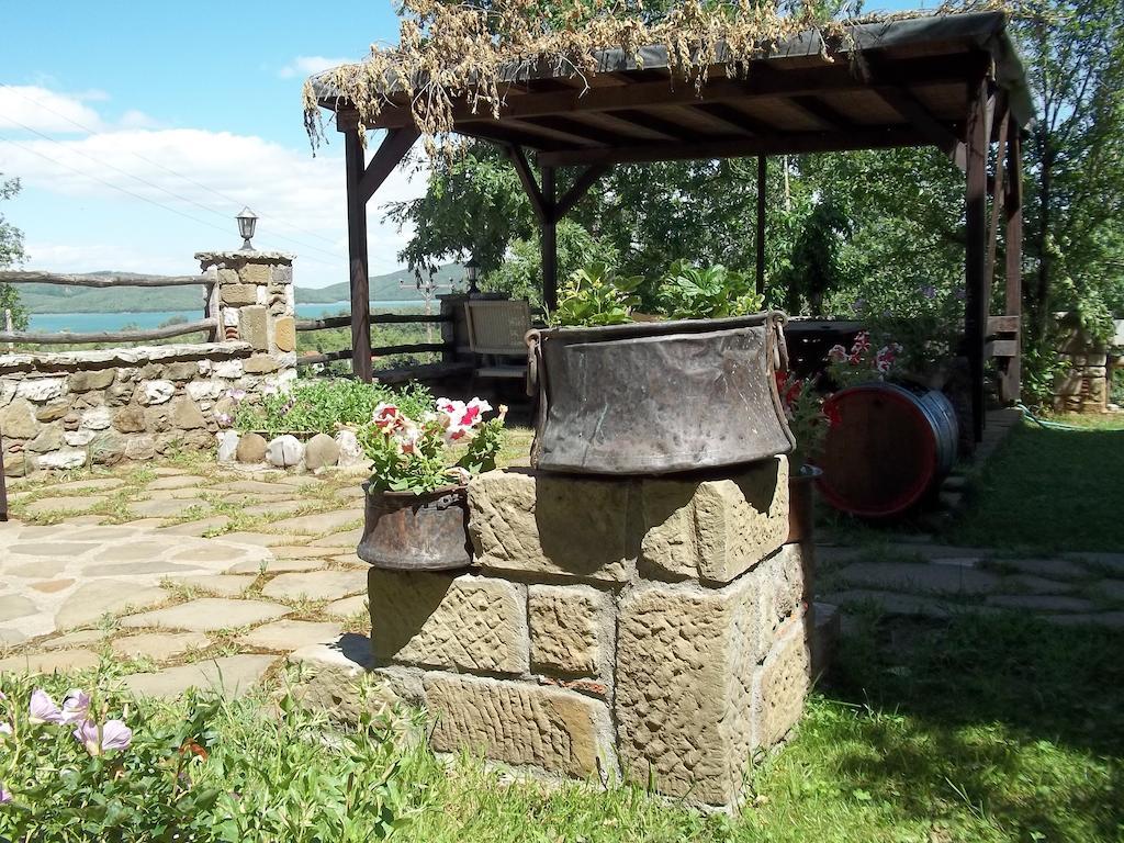 T'Asprolithia Villa Kalývia Fylaktís Buitenkant foto